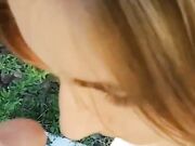 Novia pervertida adora el sexo oral y el sexo al aire libre con su novio